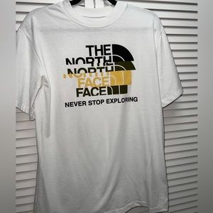 The North Face Women’s T-Shirt Size XS